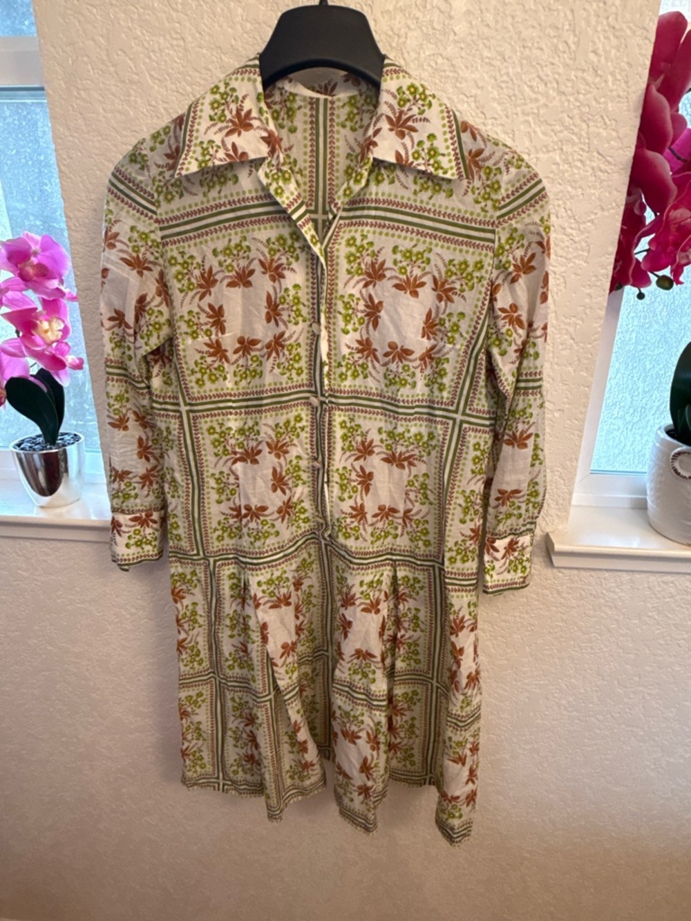 Vintage Flora Luxury Tile Shirtdress💯% Cotton Mother-of-Pearl Button Size: 8-10